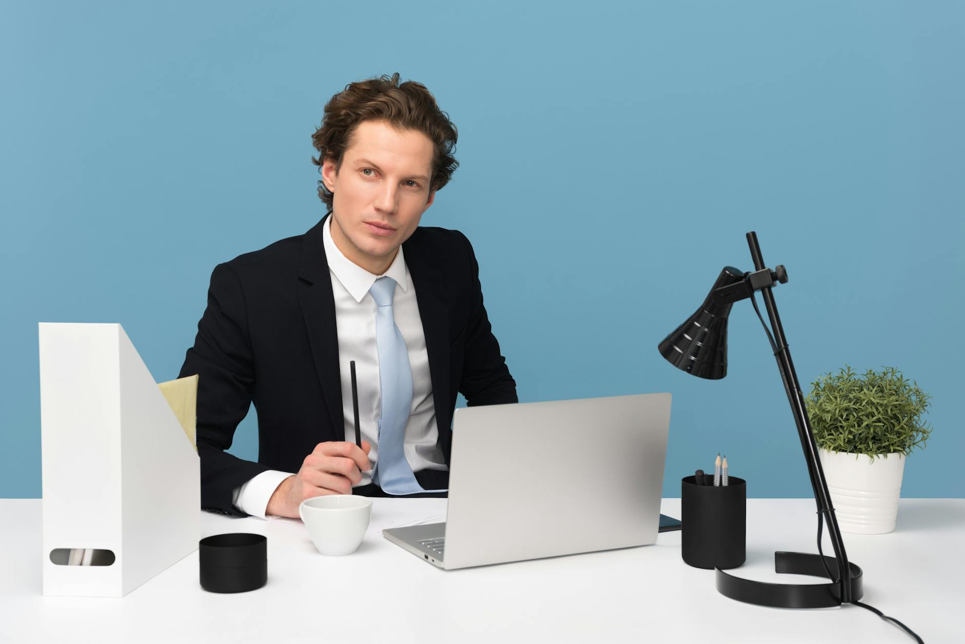Accidental Project Management | How to Become a Project Manager: Your Guide to Stepping into Leadership Project Initiation: Essential Steps for a Successful Start